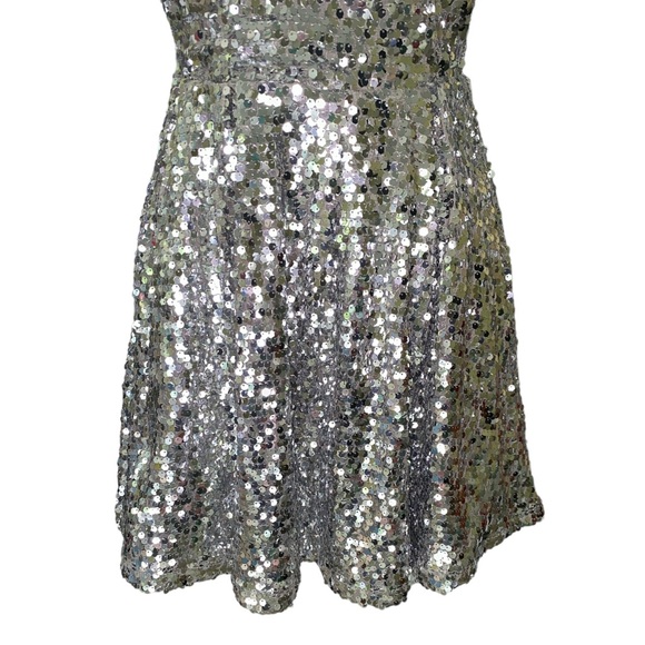 NWT Topshop Silver Sequin Low Back Fit & Flare Mini Dress - 6 - Picture 6 of 16